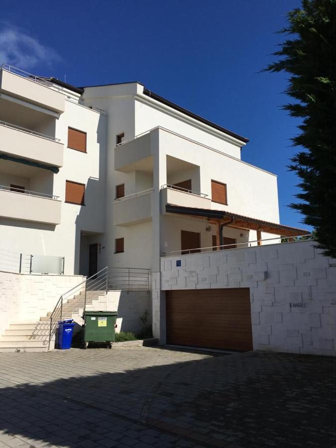 Jabuka Apartment Banjole Exterior photo